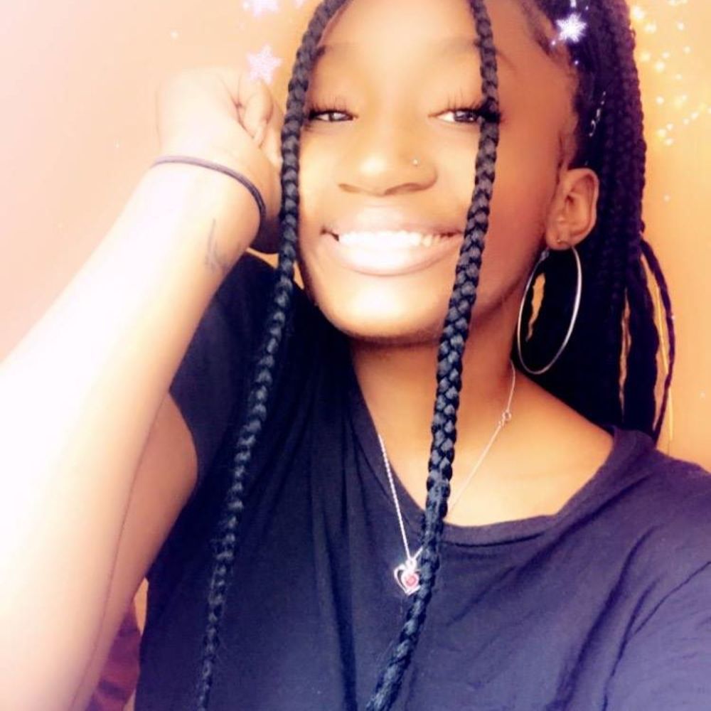 Meet your Posher, Shania